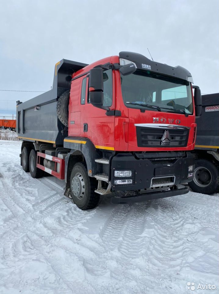 Самосвал HOWO T5G