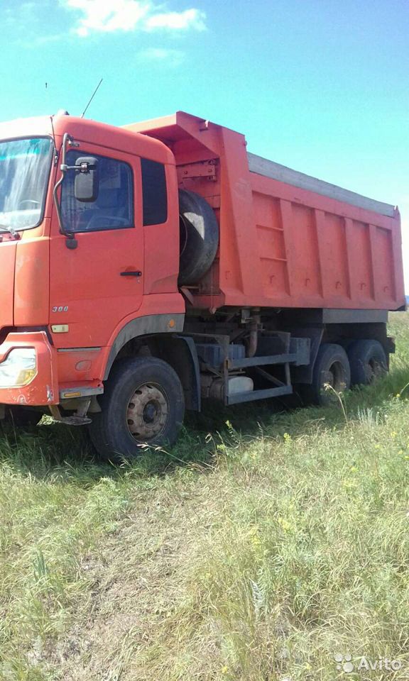 Самосвал DongFeng