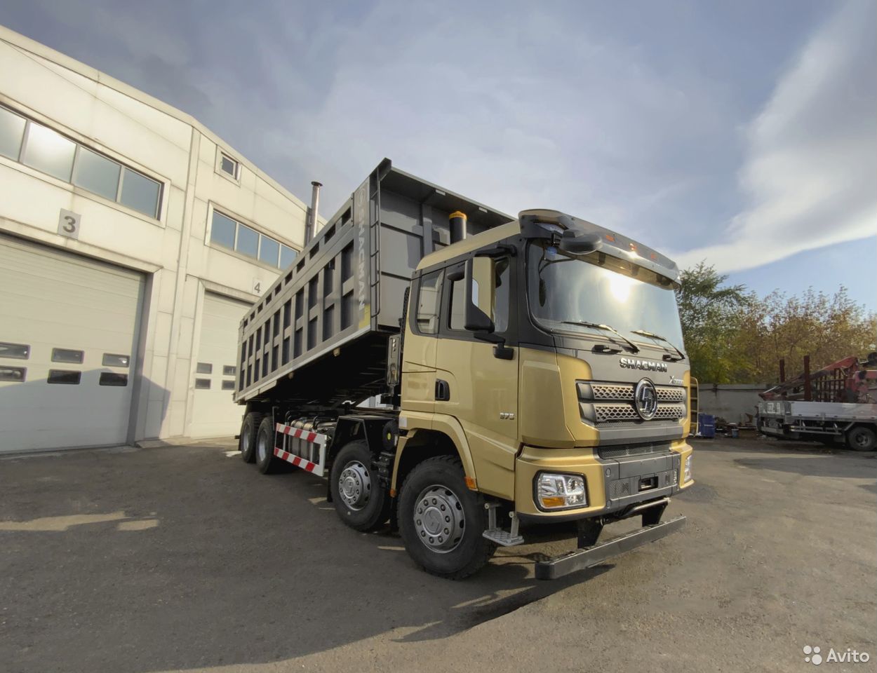 Самосвал SHACMAN (Shaanxi) X3000