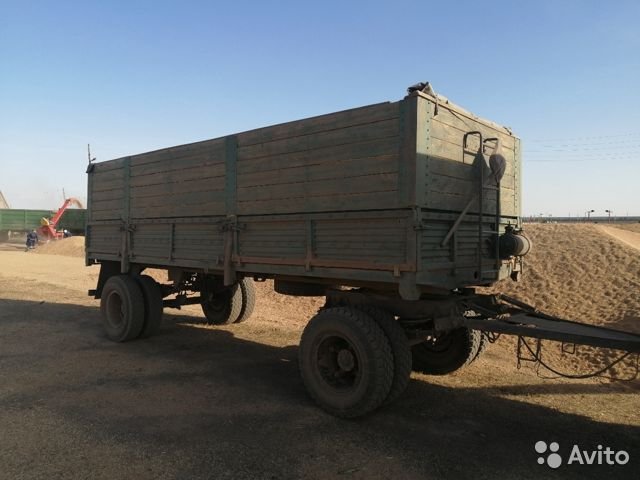 Прицеп-зерновоз