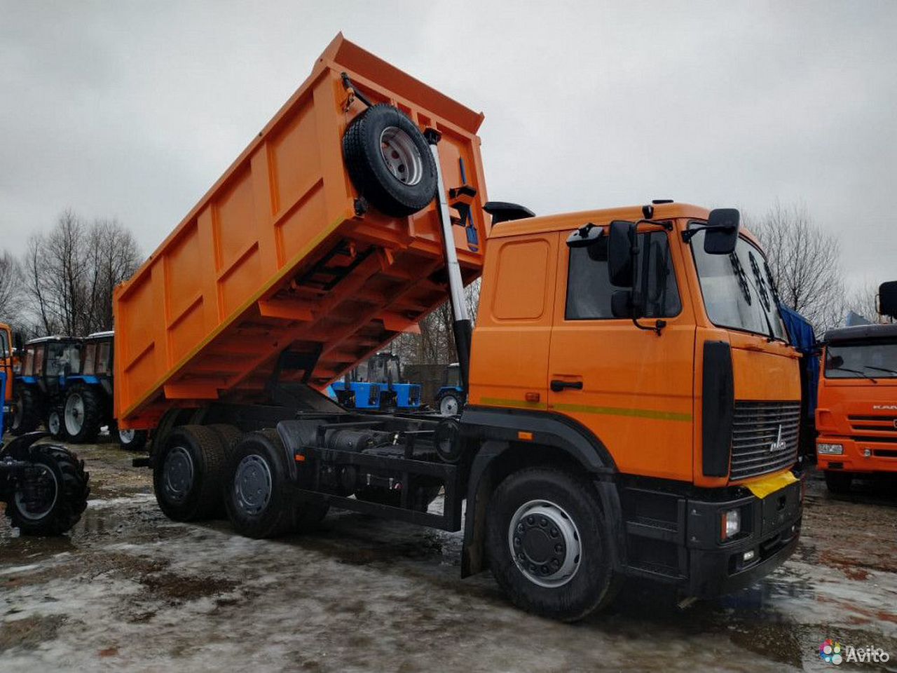 Самосвал МАЗ 551626-580-050