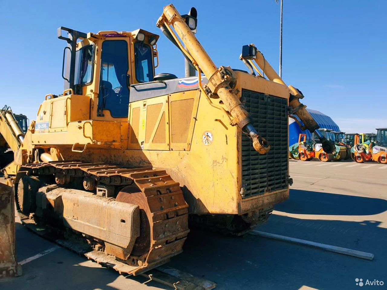 Гусеничный бульдозер DRESSTA TD-25M