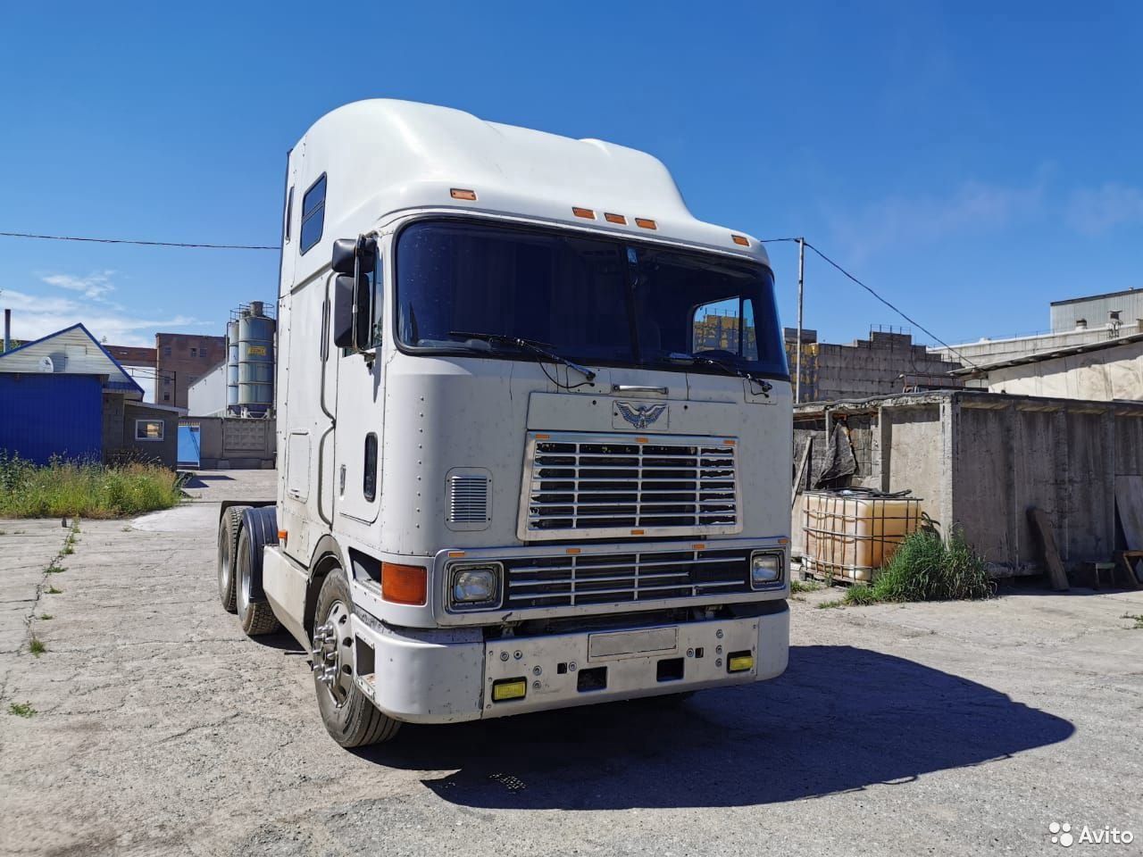 Седельный тягач International 9800