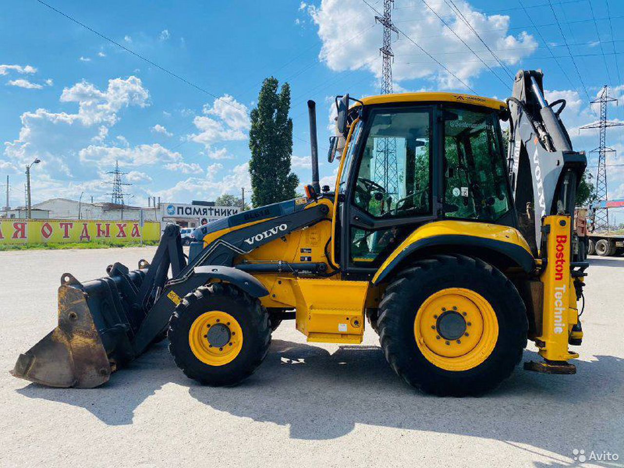Фронтальный погрузчик Volvo L60E