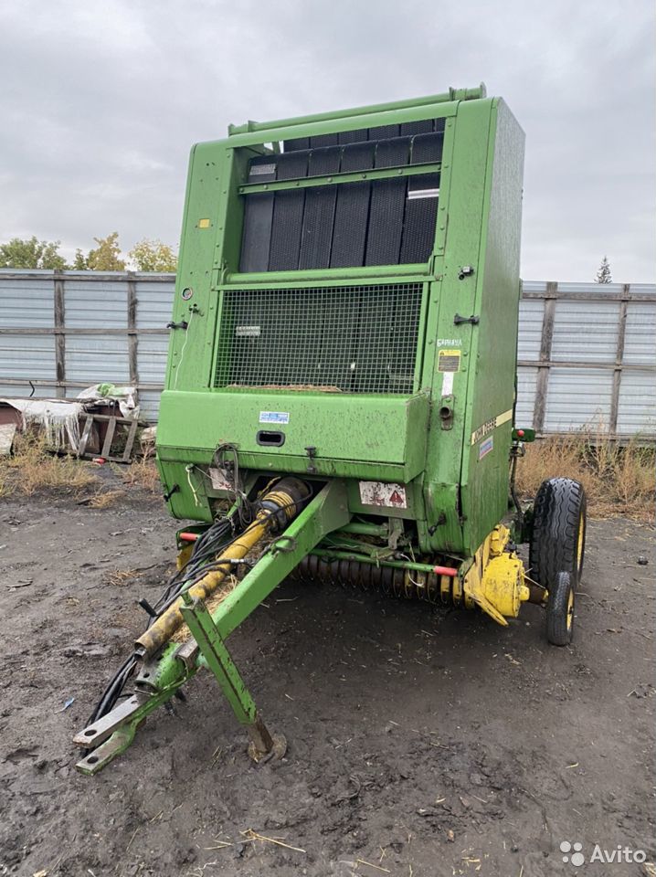 Пресс-подборщик John Deere 550