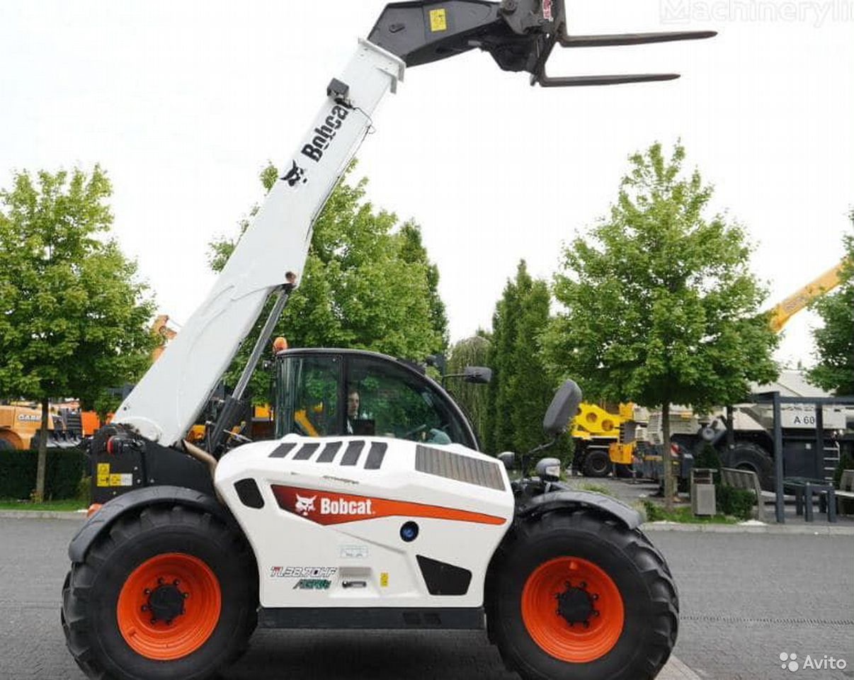 Телескопический погрузчик Bobcat TL38.70HF