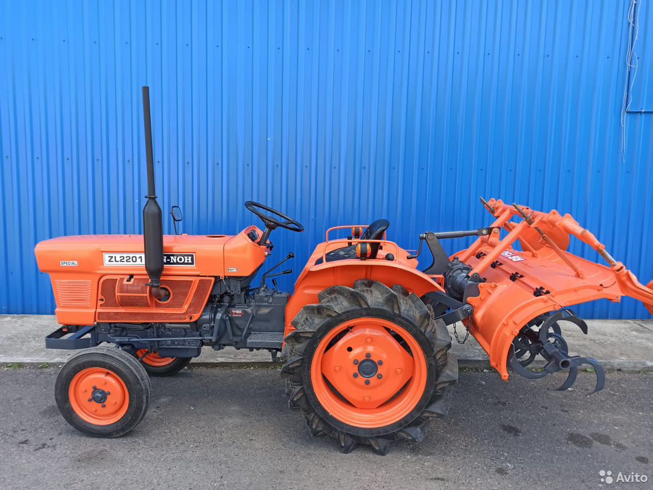 Мини-трактор Kubota L2201 + фреза 1,5м