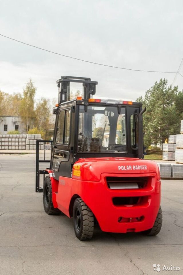 Вилочный погрузчик Polar Badger CPCD70