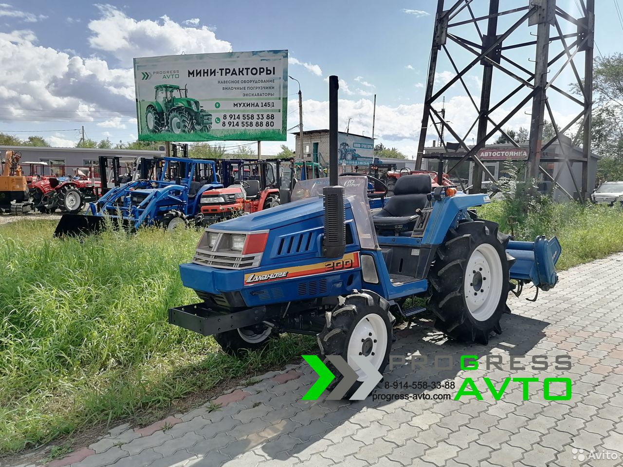 Мини-трактор Iseki TU200 с почвенной фрезой 136 см