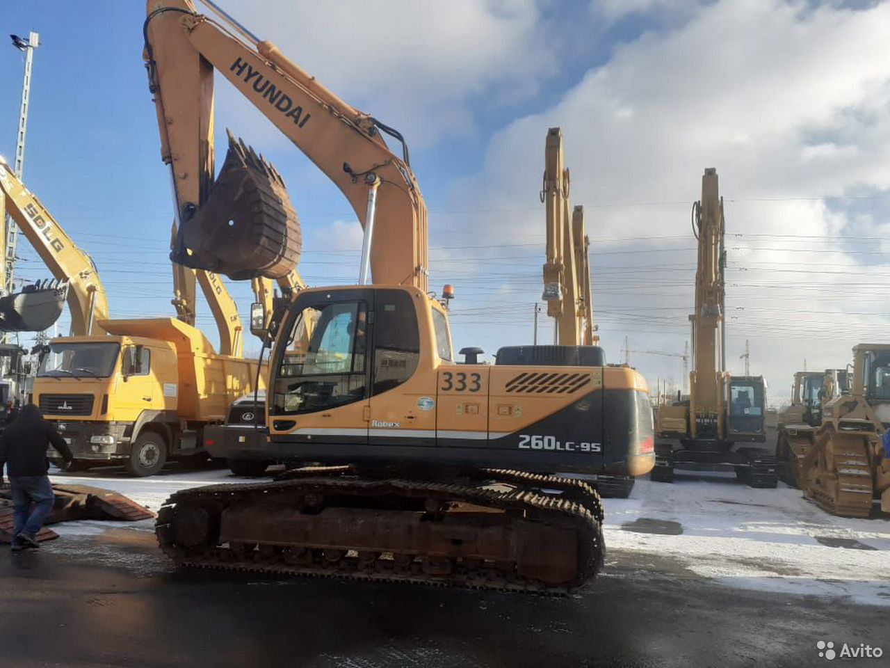 Гусеничный экскаватор Hyundai R 260LC-9S