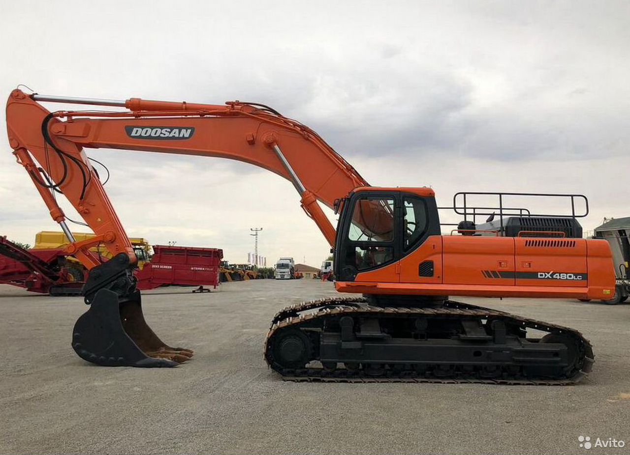 Гусеничный экскаватор DOOSAN DX480LC