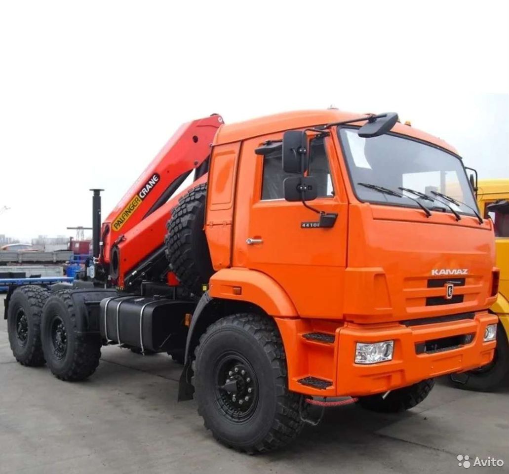 Седельный тягач КамАЗ 44108