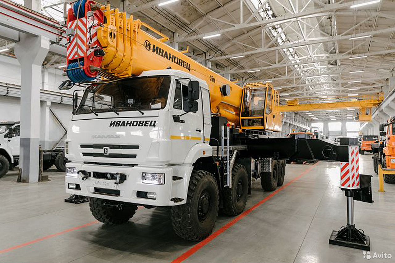 Автокран Ивановец КС-6577К-3