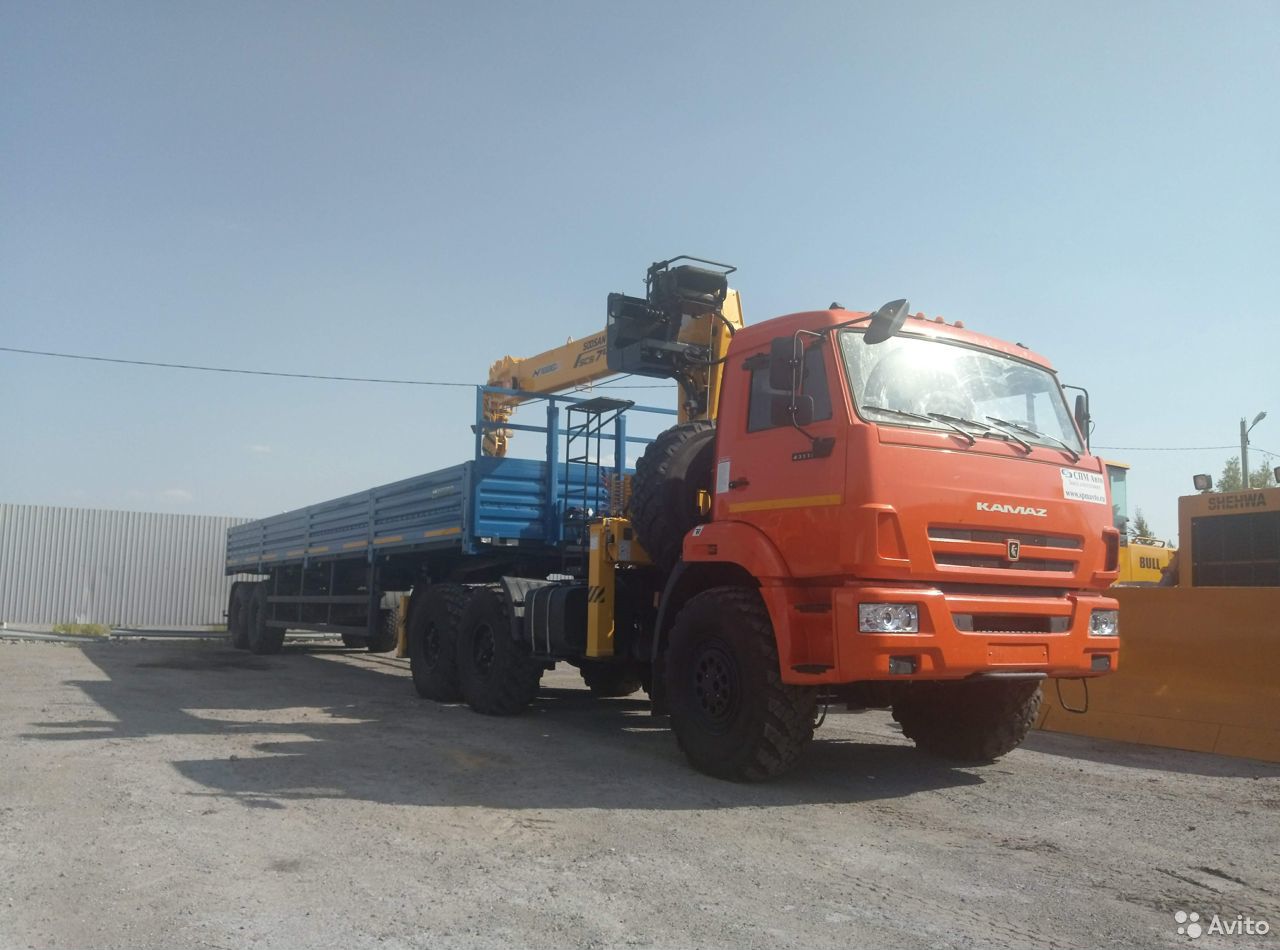 Седельный тягач КамАЗ 43118 с КМУ soosan SCS736L2 Top