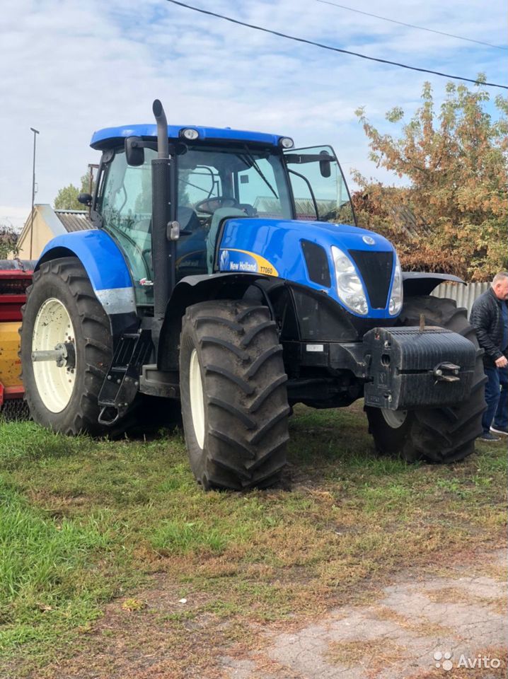 Трактор New Holland T7060