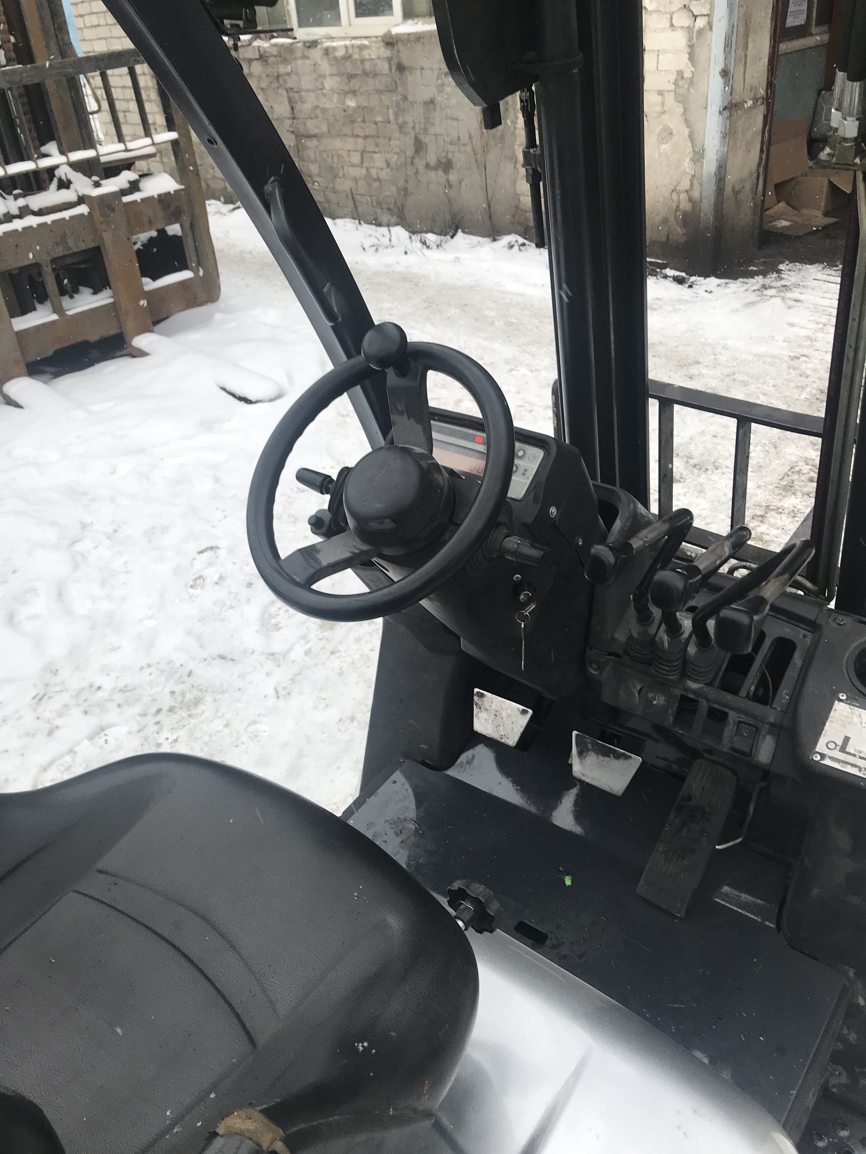 Вилочный погрузчик Nissan FL01A15U