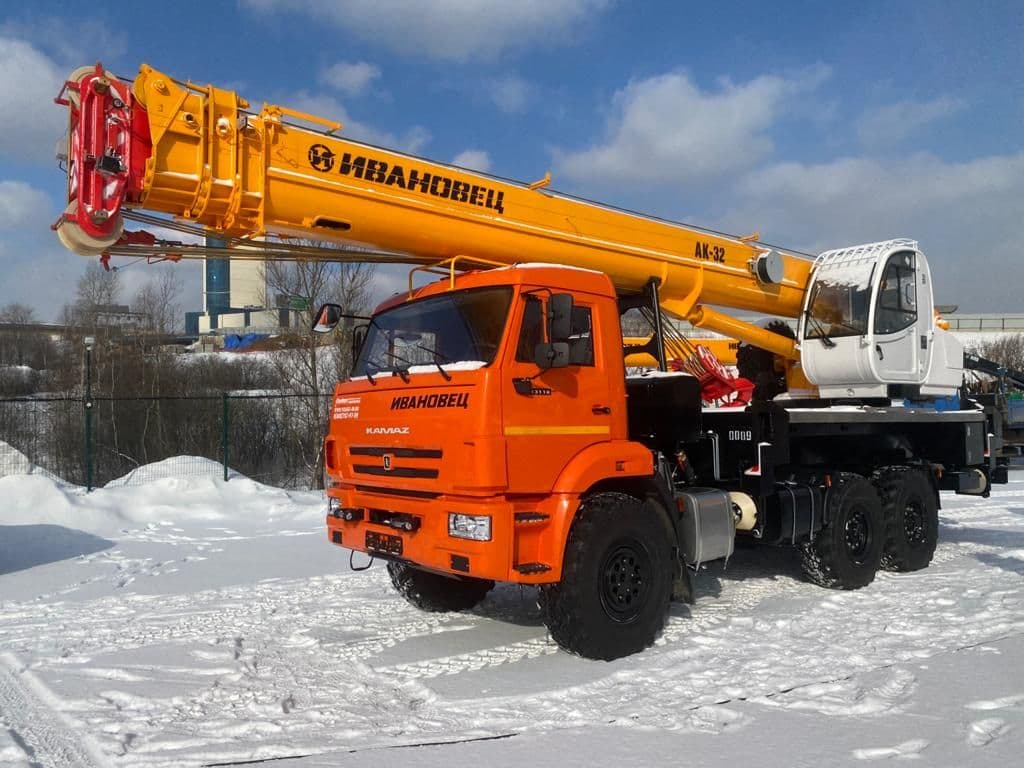 Автокран Ивановец КС-55717К-3 AIR на шасси КамАЗ 43118