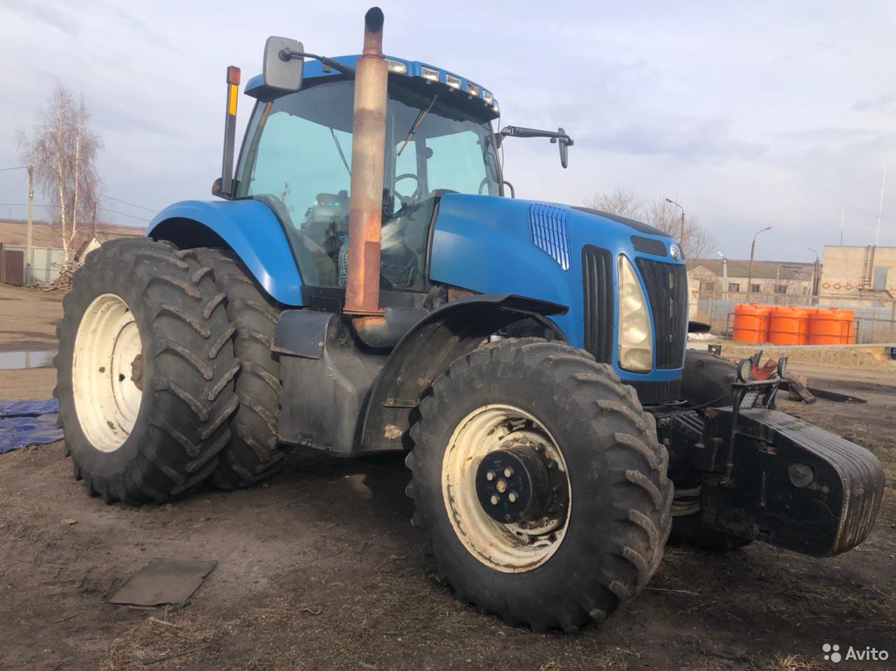 Трактор New Holland T8040