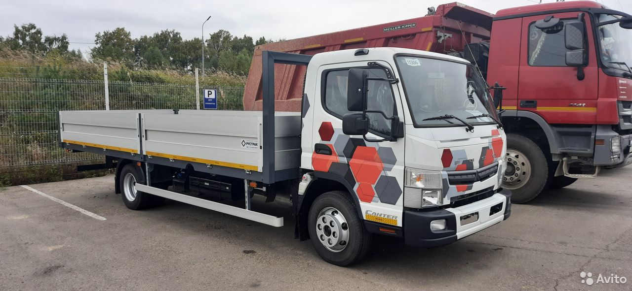 Бортовой автомобиль Mitsubishi Fuso Canter