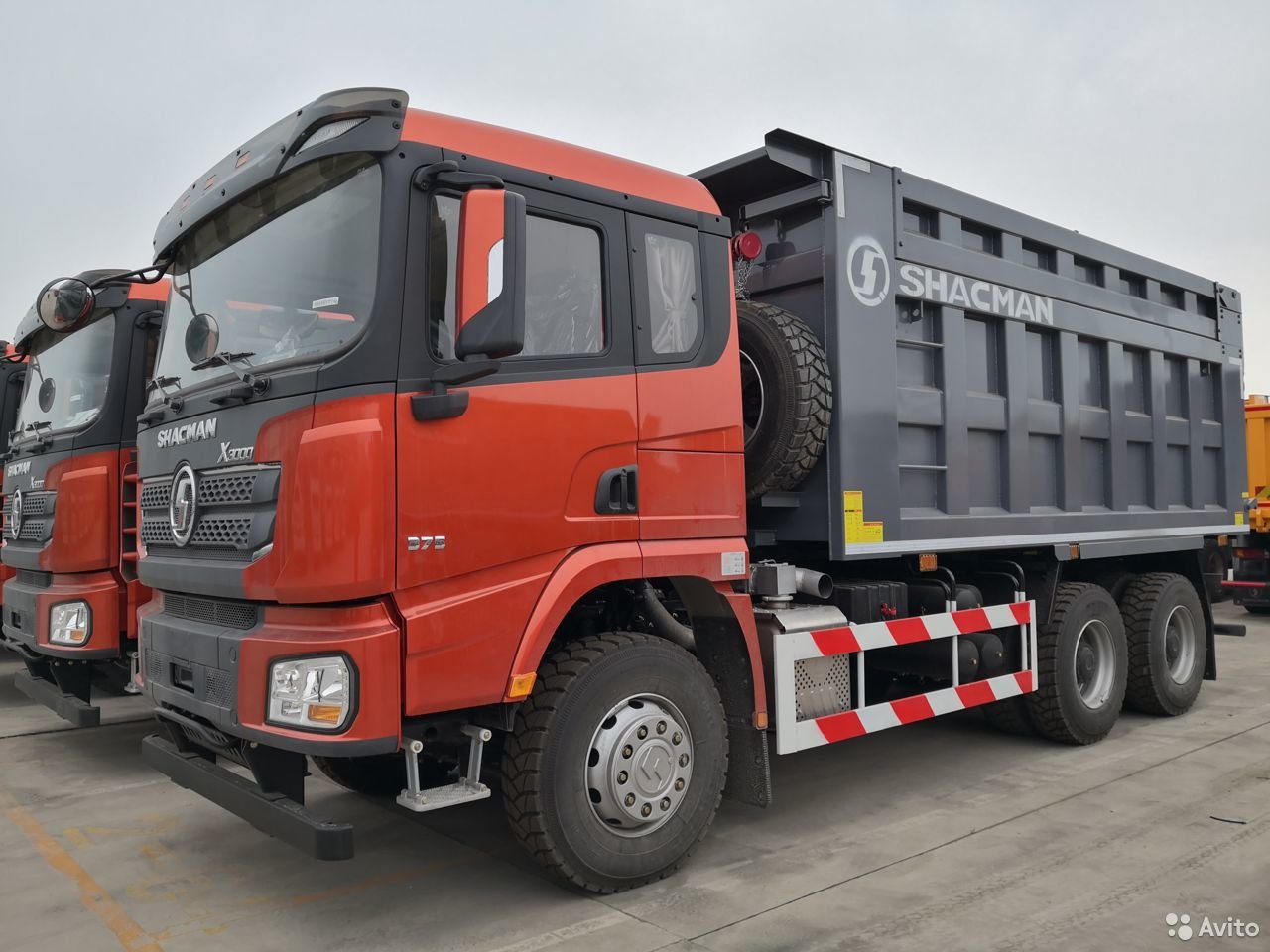 Самосвал SHACMAN (Shaanxi) SX3318DT366 X3000