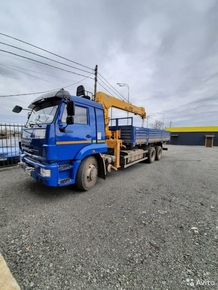 Бортовой грузовик с КМУ КамАЗ 65117 с КМУ Soosan SCS746