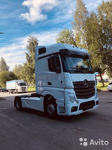 Седельный тягач Mercedes-Benz Actros 1845LS