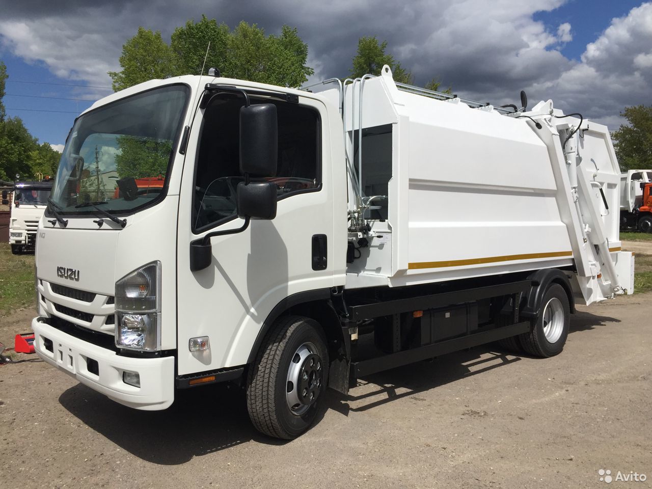Мусоровоз ISUZU МС4-03
