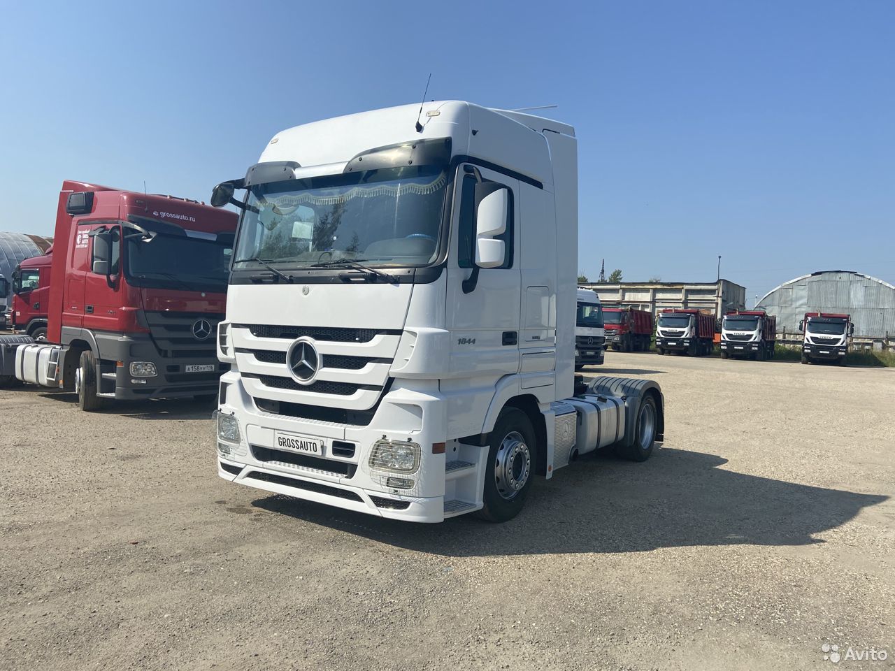 Седельный тягач Mercedes-Benz Actros 1844