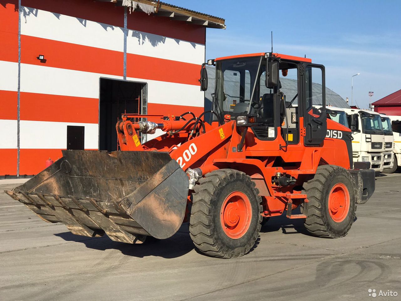 Фронтальный погрузчик Doosan SD200