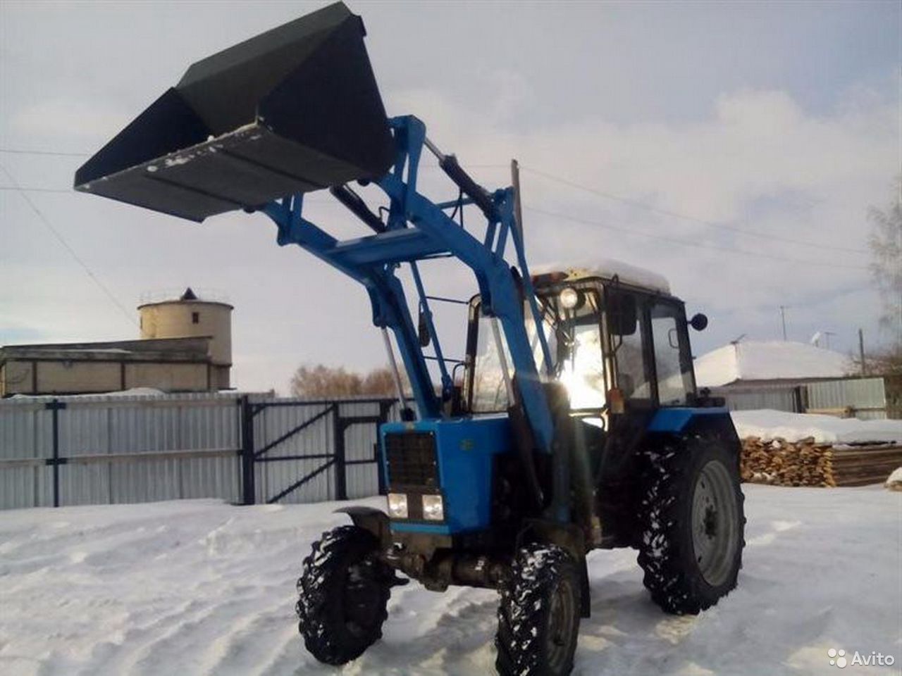 Навесной погрузчик (КУН) ПКУ-0,8