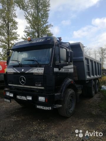 Самосвал Mercedes-Benz