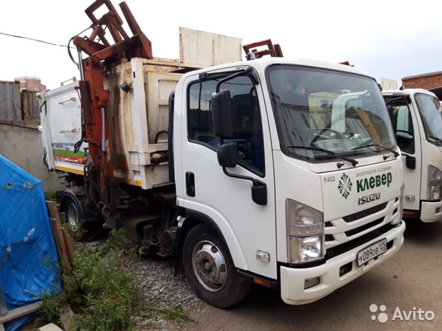 Мусоровоз ISUZU