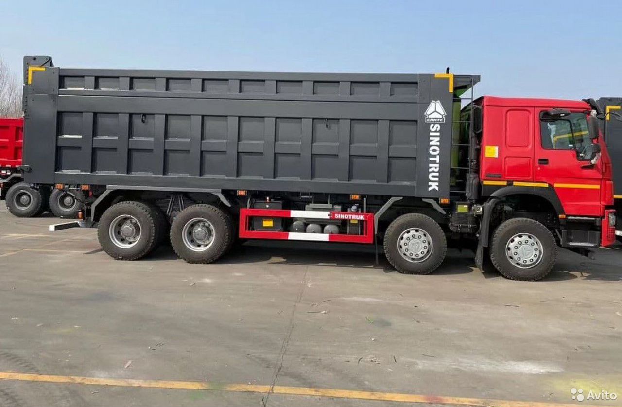 Самосвал HOWO HW76