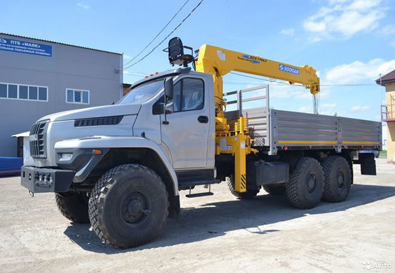 Бортовой грузовик с КМУ УРАЛ Next 4320-6952-72Е5И06М33 с КМУ Soosan SCS746
