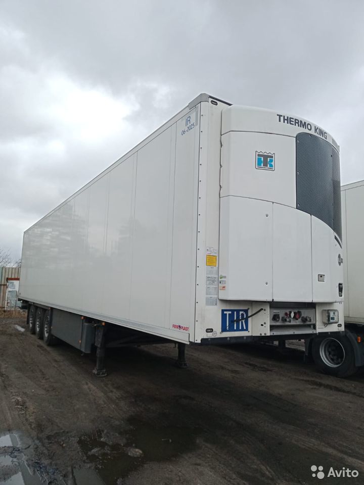 Полуприцеп рефрижератор Schmitz Cargobull SCB*S3B