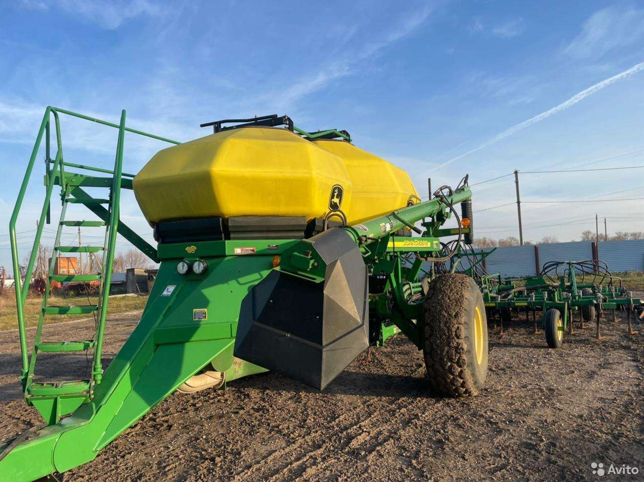Сеялка John Deere 730