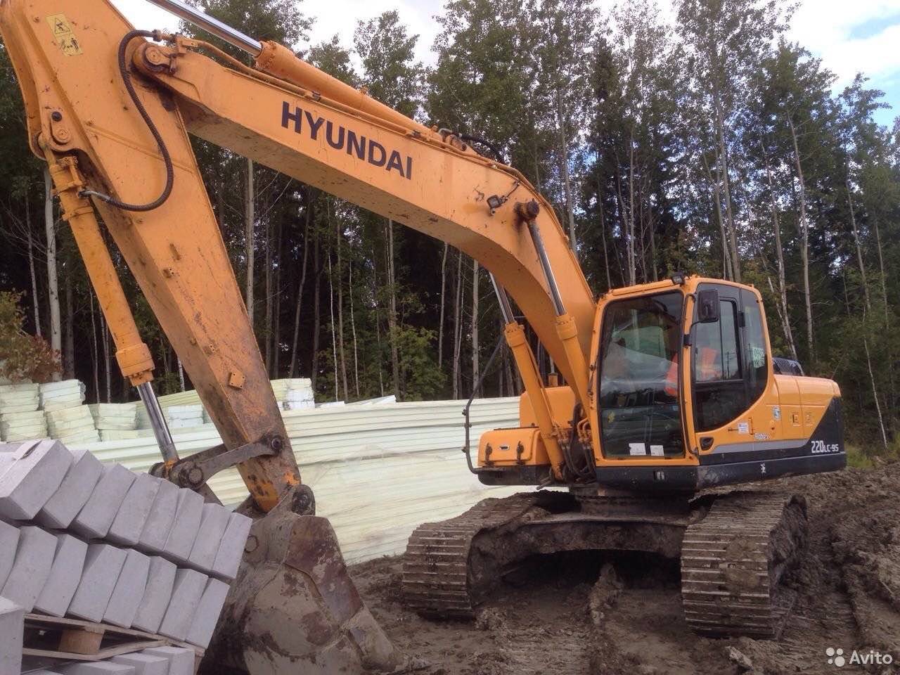 Гусеничный экскаватор Hyundai R 220LC-9S