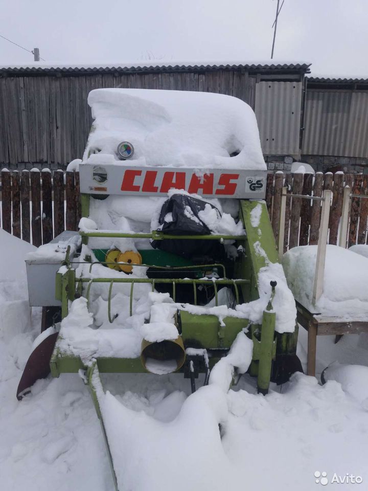 Пресс-подборщик Claas Rollant 44