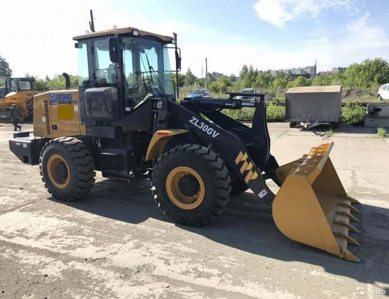 Фронтальный погрузчик XCMG ZL30GV
