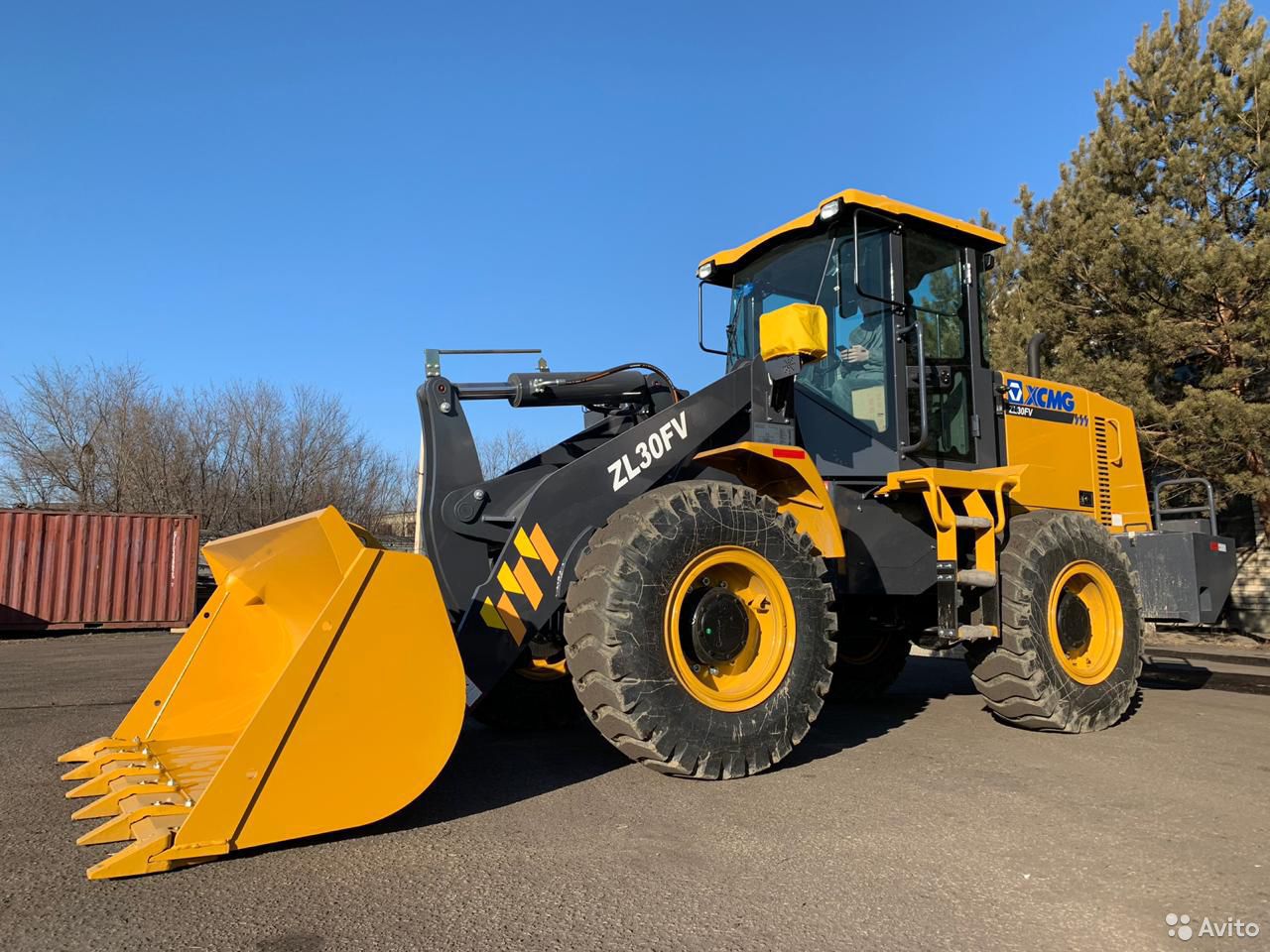 Фронтальный погрузчик XCMG ZL50FV