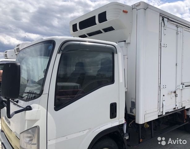 Рефрижераторный фургон Isuzu ELF