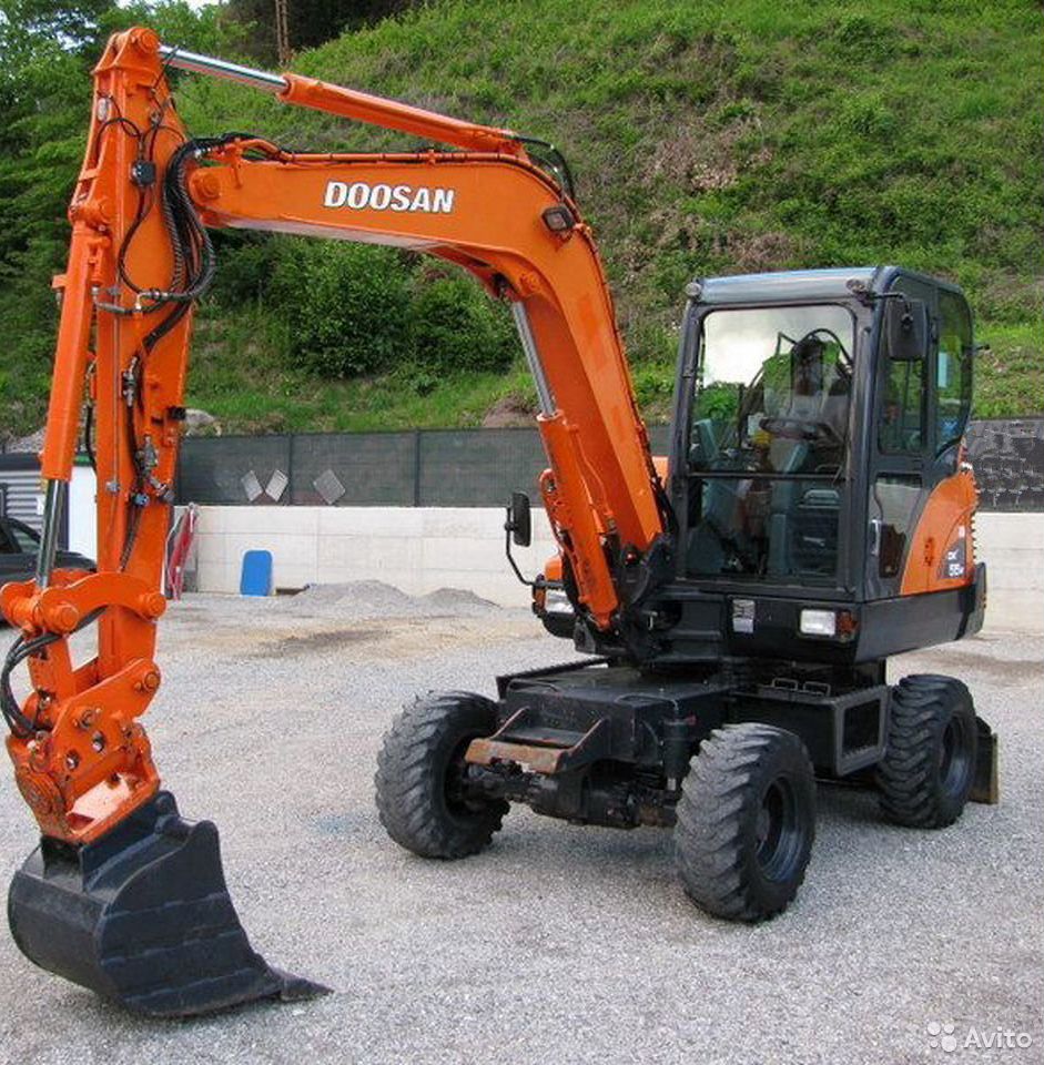 Мини-экскаватор Doosan DX 55W