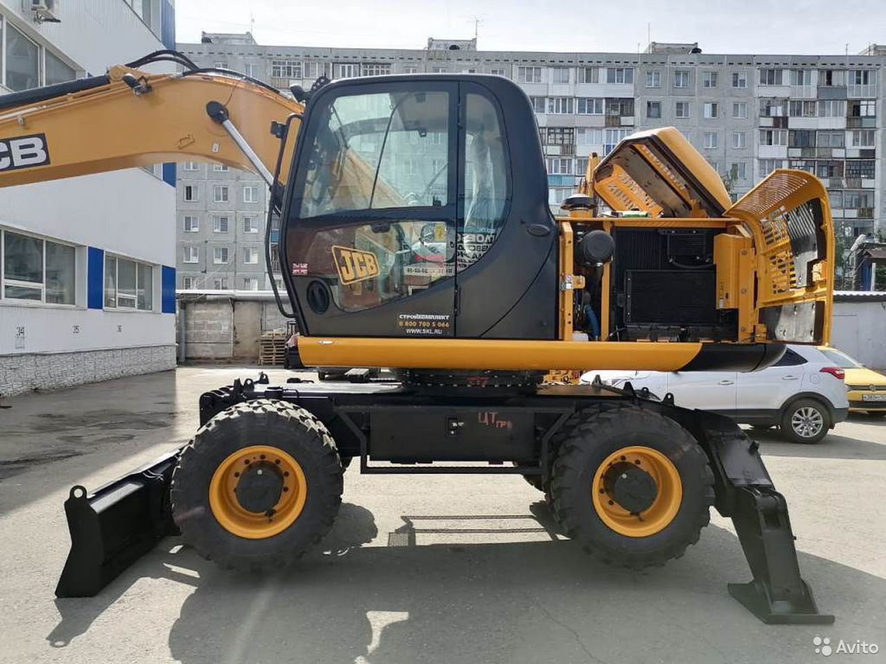 Колёсный экскаватор JCB JS 160W