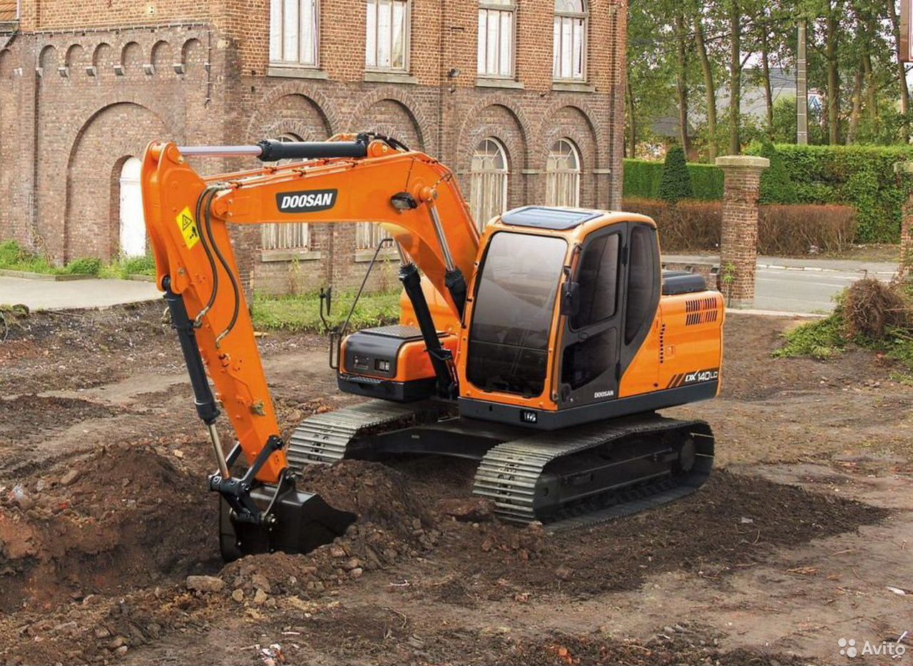 Гусеничный экскаватор DOOSAN DX140LC