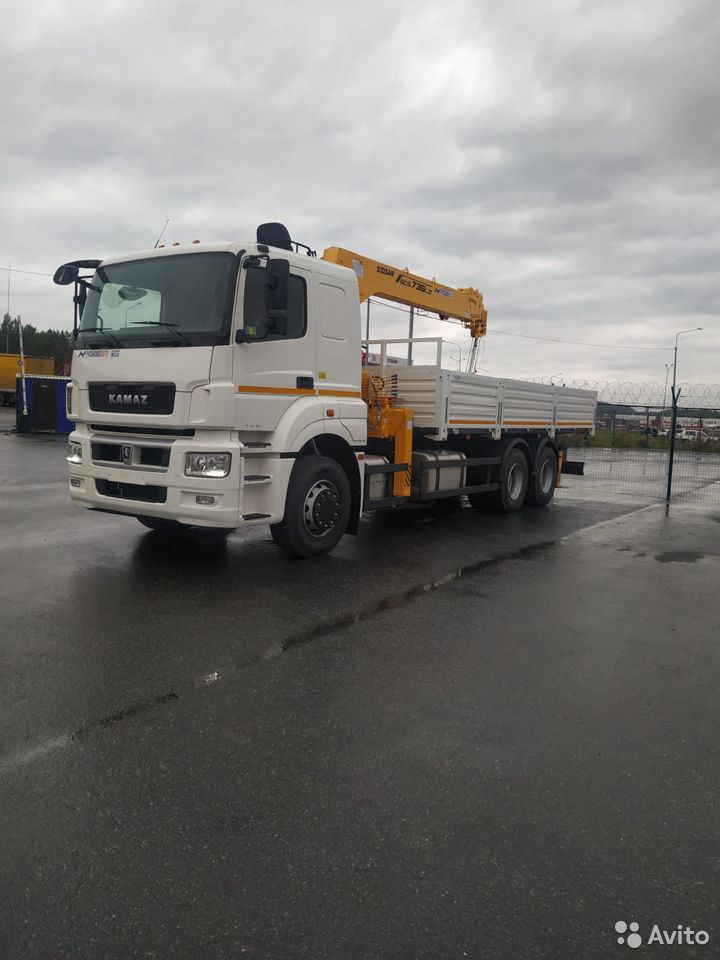 Бортовой грузовик с КМУ КамАЗ 65207-1002-87 с КМУ Soosan SCS736