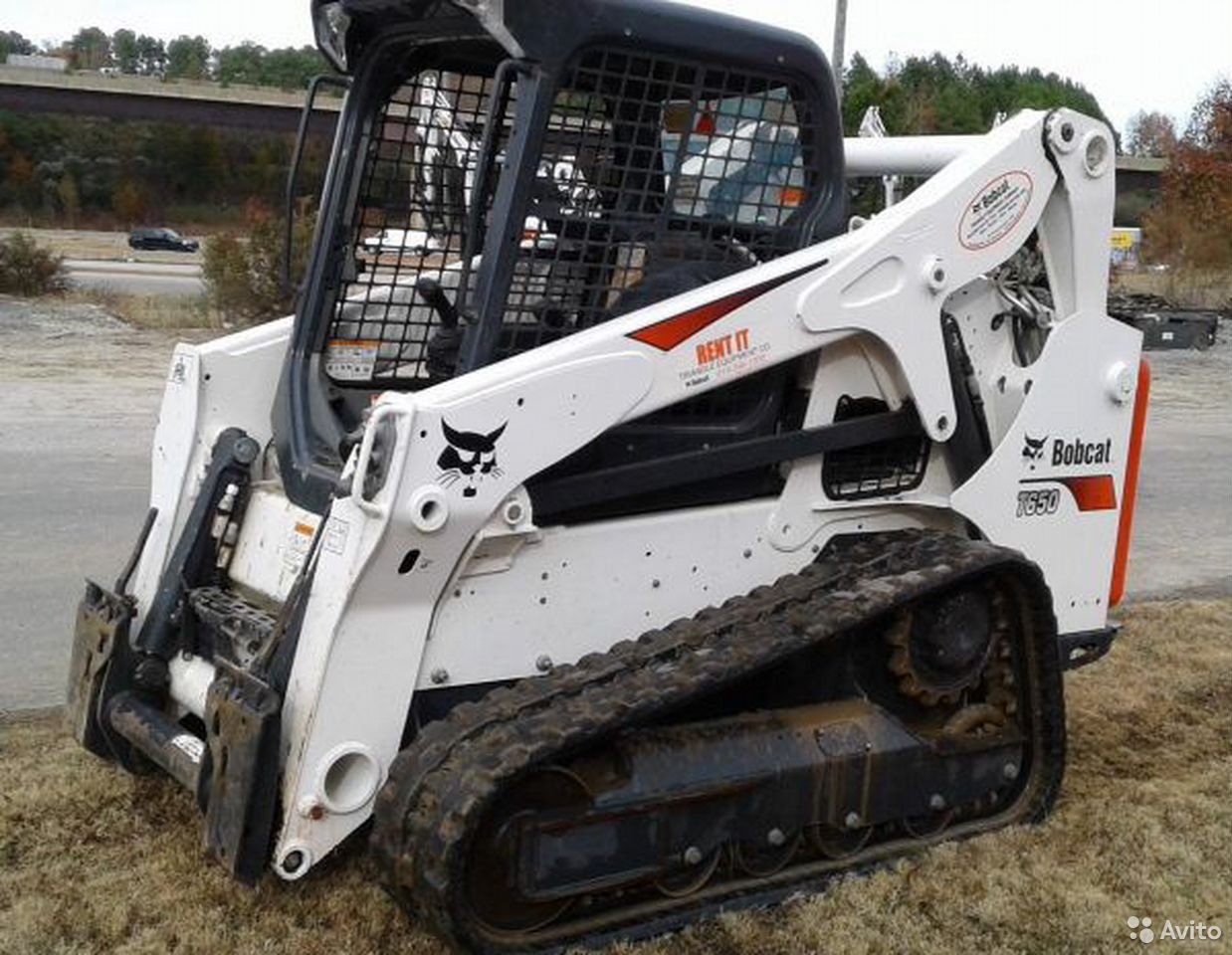 Гусеничный мини-погрузчик Bobcat T650