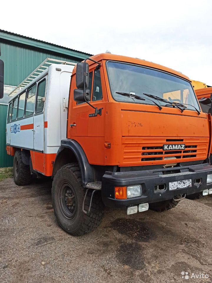 Вахтовый автобус КамАЗ 4326