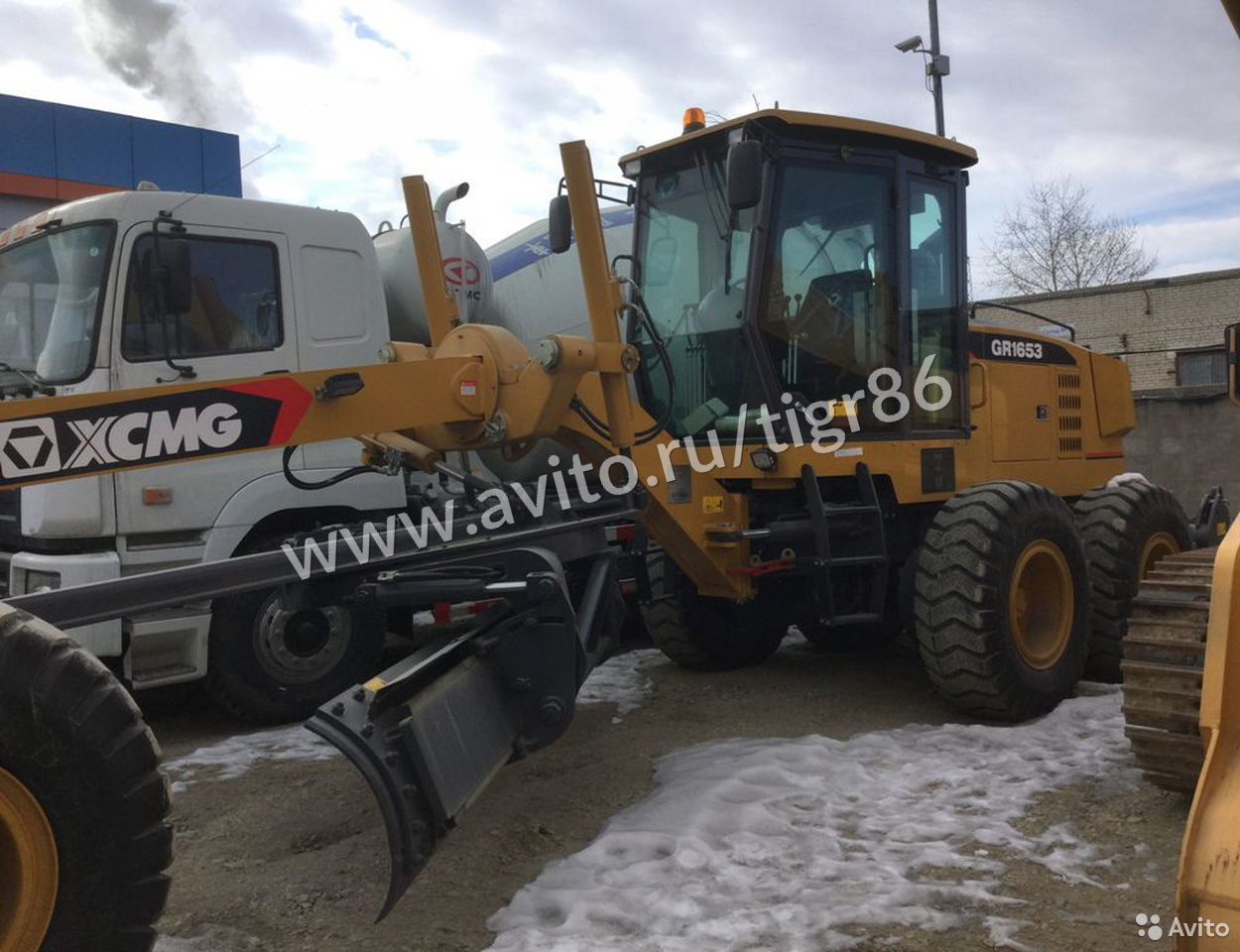 Автогрейдер XCMG GR165