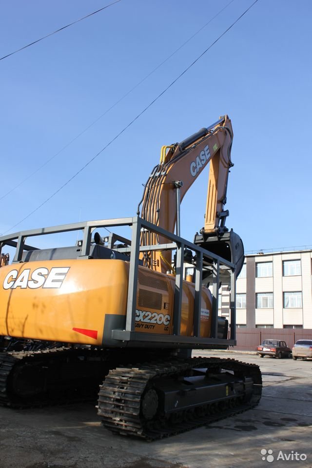 Гусеничный экскаватор CASE CX220C