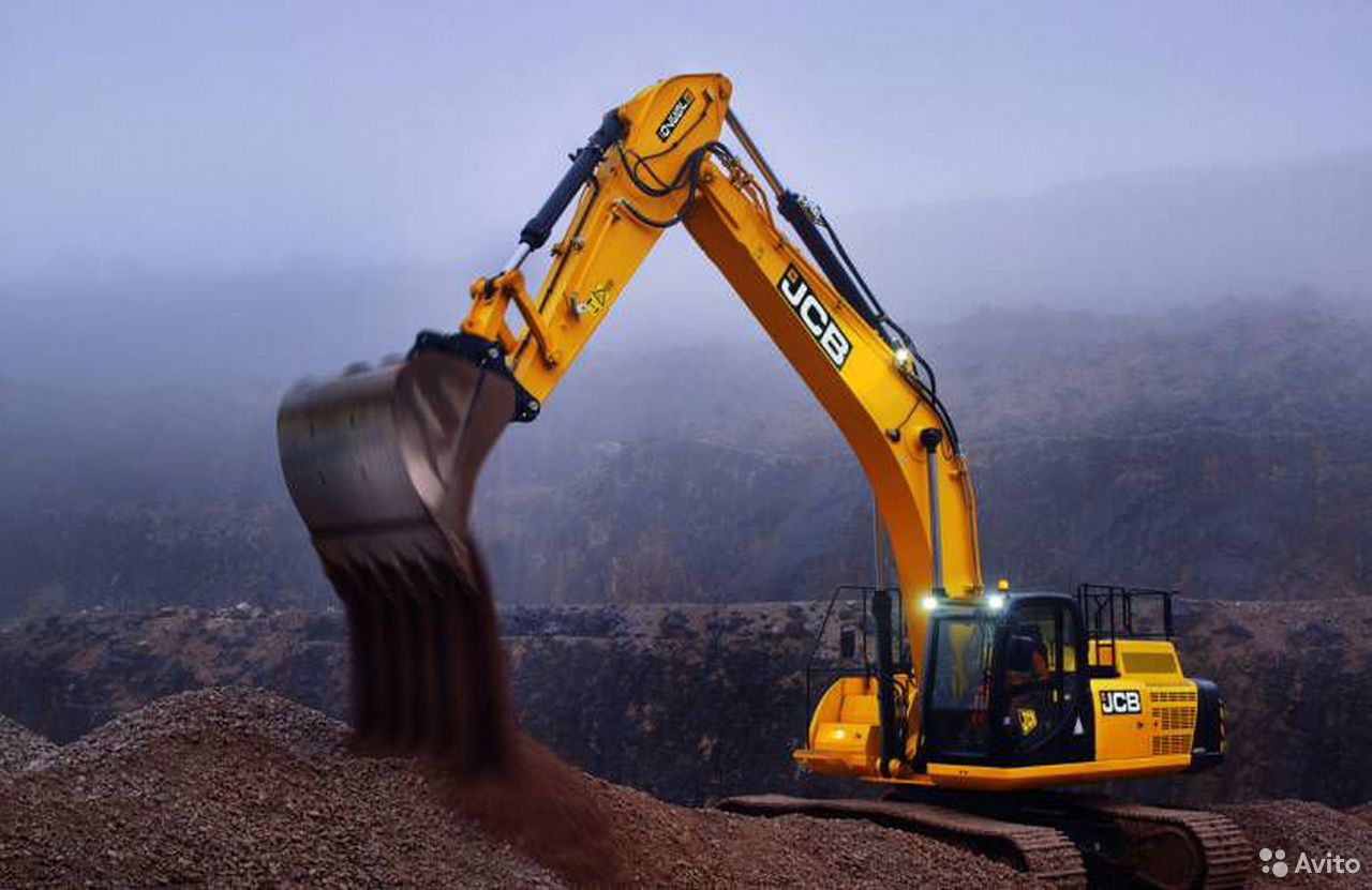Гусеничный экскаватор JCB JS 370
